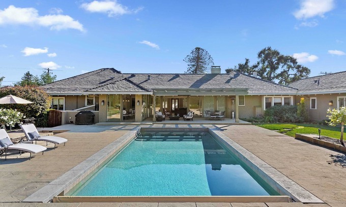 Upper East House | Paradise is Real | Estate w/Pool & Hot Tub