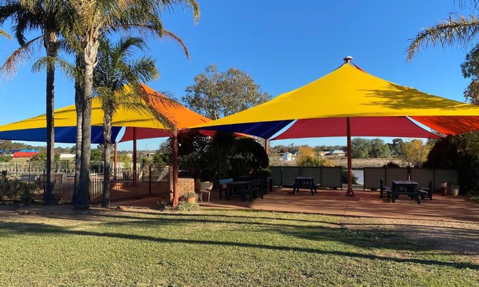 Kialla Hotel | Paradise Lakes Motel Shepparton