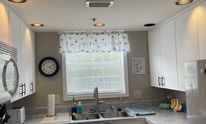 Lutz Condo | Paradise Lakes Nudist Resort Condo Available other nudist resorts are close.