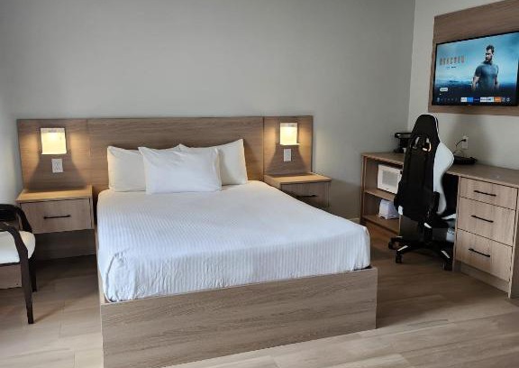 Sicamous Hotel | Paradise Motel