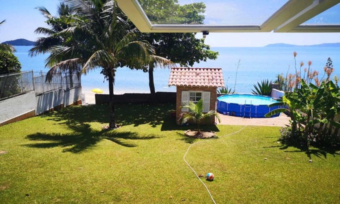 Governador Celso Ramos House | Paradise on the beach .