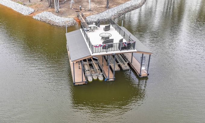Gainesville House | Paradise Point on Lake Lanier - large home w/private dock, games, private cove