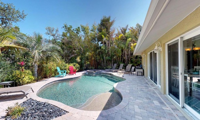 Anna Maria House | Paradise Pointe