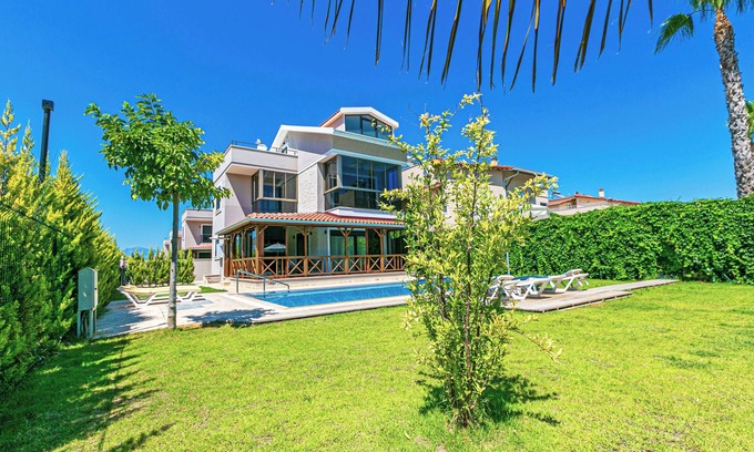 Kadriye Villa | Paradise Town Villa Estella