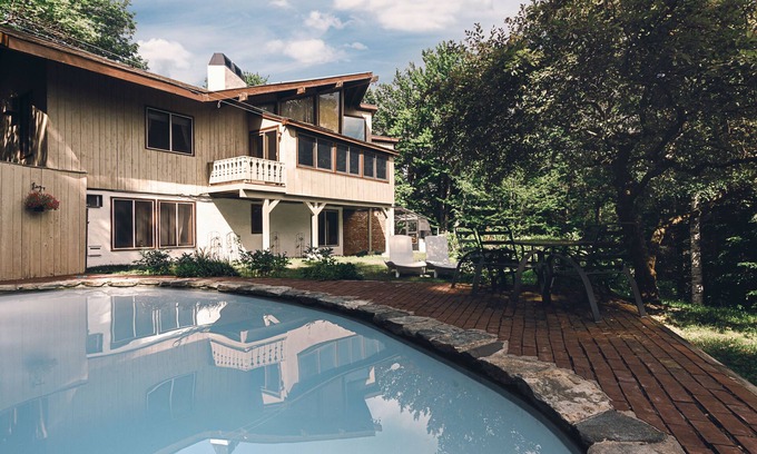 Winhall Ski Chalet | Paradise Vermont, Nature Chalet With Indoor Hot Tubn