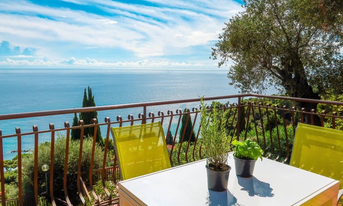 Latte Apartment | Paradise View by Interhome