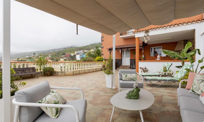 Santa Ursula House | Paradise Villa Constancia and Views