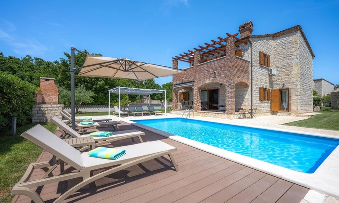 Butkovici Villa | Paradise Villa Stone Queen with Pool, 4 bedrooms, shared Tennis court