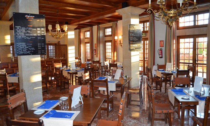 Monterrei Hotel | Parador De Verin