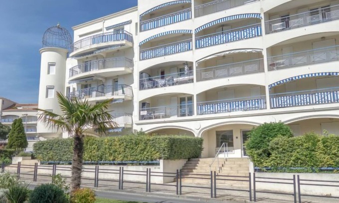 Pontaillac Apartment | Parc de Pontaillac by Interhome