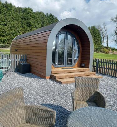 Saint Clears Ski Chalet | Parcglas - Hazel