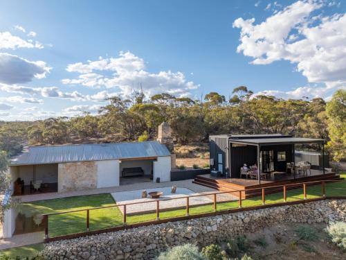 Overland Corner Apartment | Parcoola Retreats Secluded riverside escape