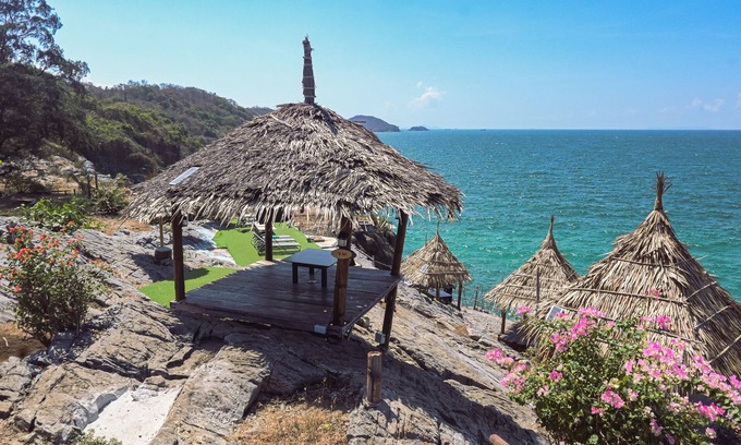 Tha Thaewawong Hotel | Paree Hut Resort Koh Sichang