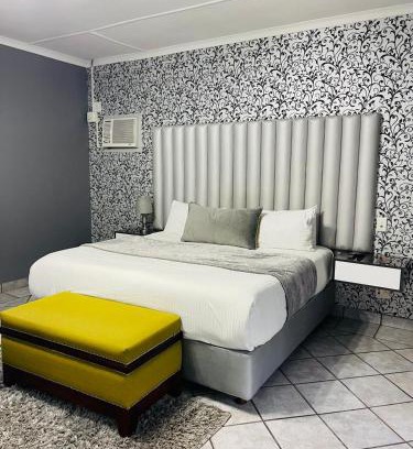 Middelburg House | Pari Guest House