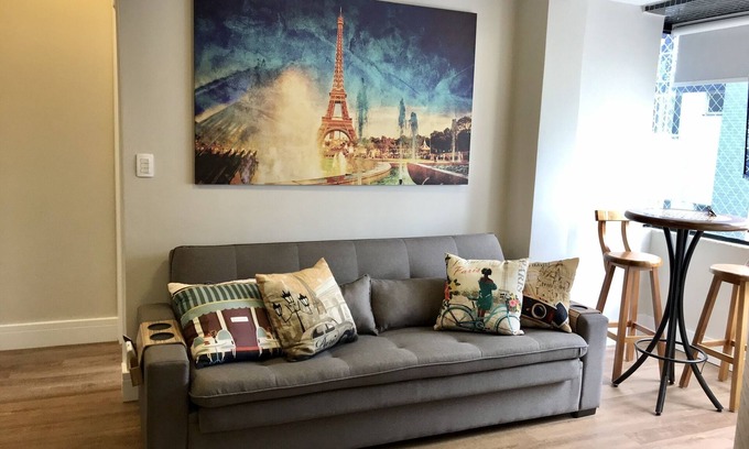 Centro Apartment | Paris apartment, 1 bedroom, BC center. Impeccable.