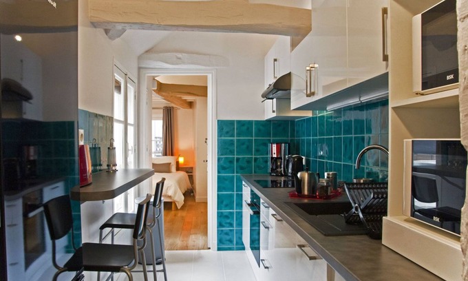 Saint-Merri Apartment | PARIS apartment fully renovated - 2 Bedrooms - 2 Bathrooms - Sleeps 4 - Marais