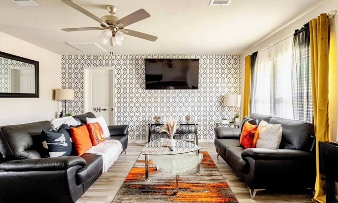 Texas City House | Paris By The Seann