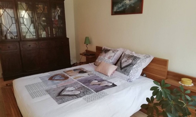 Saint-Fargeau Condo | PARIS private refuge: 3 cozy rooms with tree-lined interior courtyard