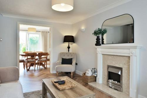 Hereford House | Park 3 Carsgardenshopspub15 Mins Walk To City