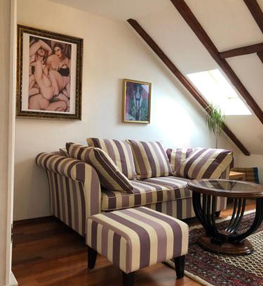 Obermenzing Apartment | Park Apartment