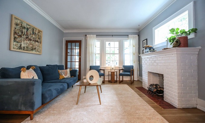 Rochester Apartment | Park Ave mid century modern abode 3bdrm!