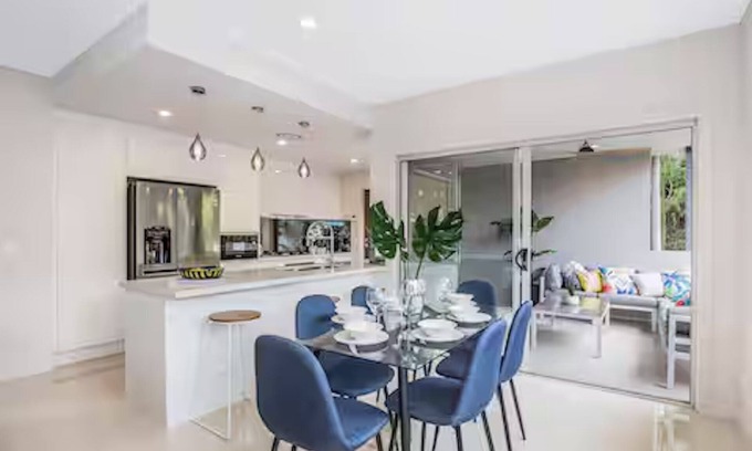 Auchenflower Apartment | Park Avenue Luxe 1BR - 4km to City, Outdoor BBQ
