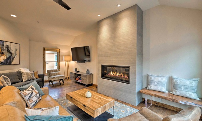 North Park City Condo | Park City Condo: Walk to Ski Lifts!