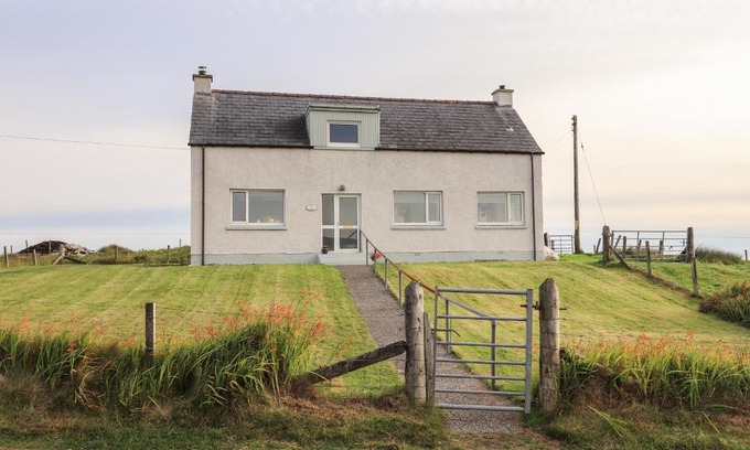 Baleshare House | Park Cottage