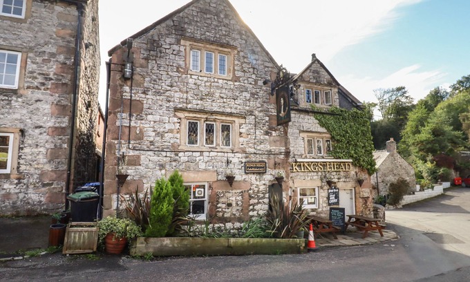 Bonsall Cottage | PARK COTTAGE, pet friendly, character holiday cottage in Bonsall
