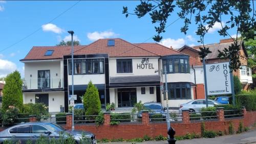 Rusholme House | Park Crescent Hotel