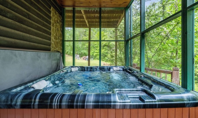 Epworth Cabin | Park Hollow - Explore the nearby river and soak in the hot tub!