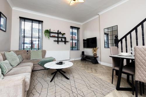 Stroud Green Apartment | Park House, Refurbed Modern Interior, Located In Finsbury Park
