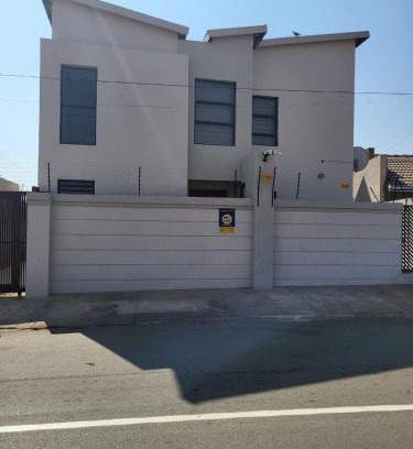 Greater Johannesburg Metropolitan Area Apartment | Park Q Residence