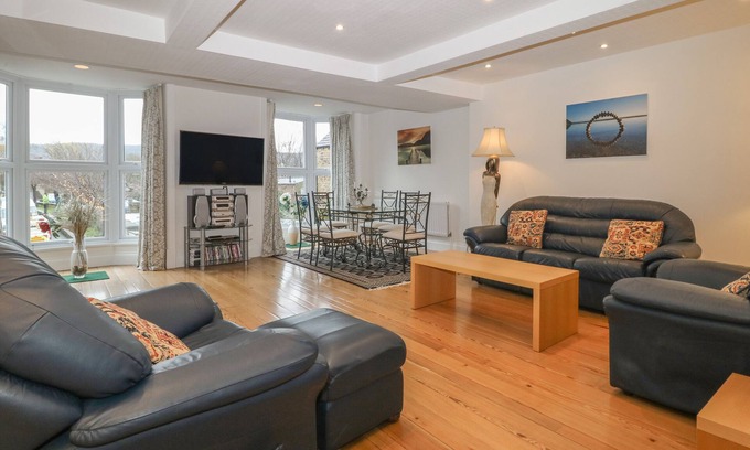 Pateley Bridge Cottage | PARK ROAD APARTMENT, family friendly in Pateley Bridge