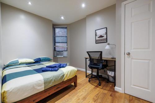 Manhattan Valley Apartment | Park Side Living, City Style -5
