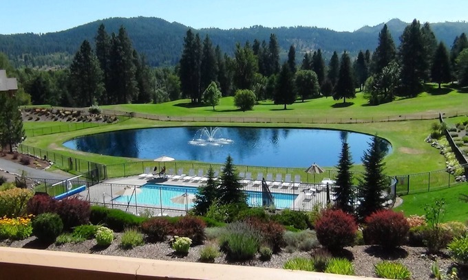 Downtown Leavenworth Condo | PARK @ THE CONDO AND WALK TO TOWN. POOLS & HOT TUBS OPEN NOW, PRETTY VIEWS
