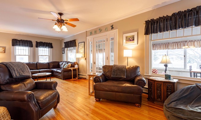 Upper Village House | Park your car and ATV/Snowmobile from the door!