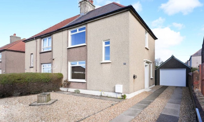 Ardrossan House | Parkhouse Villa in Ardrossan