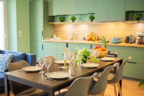 Trets Apartment | Parking gratuit à 3 min à pied, Clim, Laverie, Fibre, proche de Rousset, zone d'activités et domaines pour Mariages