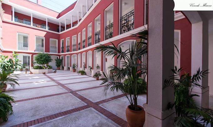 San Bartolome Apartment | Parking-WiFi-central-calm + 20 €/d
