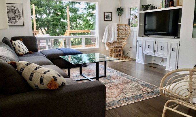Montague House | Parkman Pad: hot tub, wood stove by Montague breweries