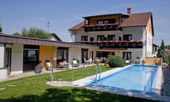 Bad Hall House | Parkpension Billroth