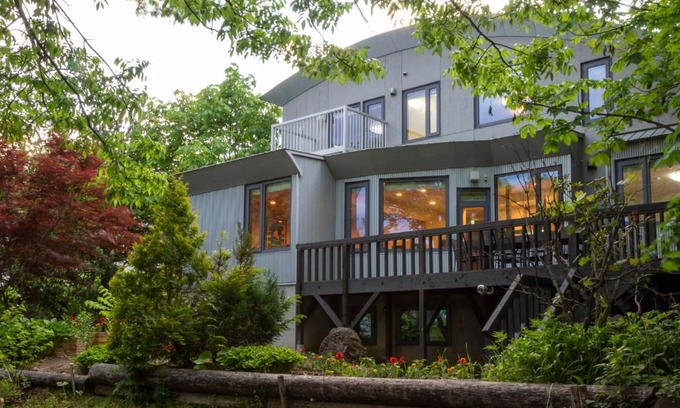 Furano Ski Chalet | Parkside Chalet Furano