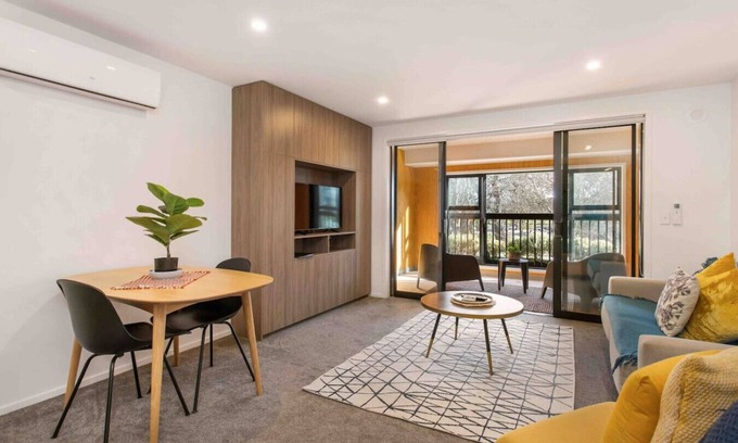 Christchurch Apartment | Parkside Retreat Near Hospital Inside 4 Avenues .