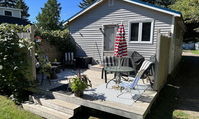 Pointe-du-Chene Cottage | Parlee beach family getaway cottage