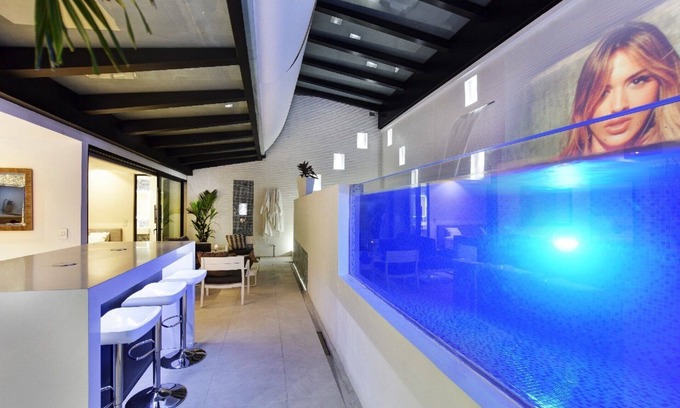 Zona Rosa Apartment | Parque Lleras Luxury 3 br apartment with private pool and jacuzzi