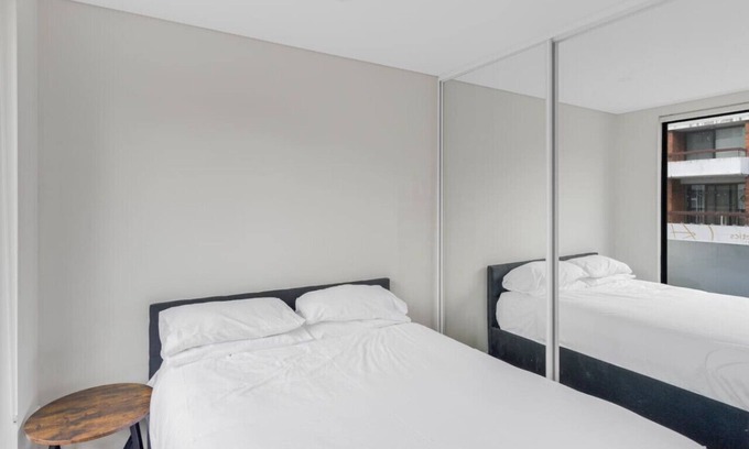 Parramatta Apartment | Parramatta Gem 2BR 2BA with Private Outdoor Space