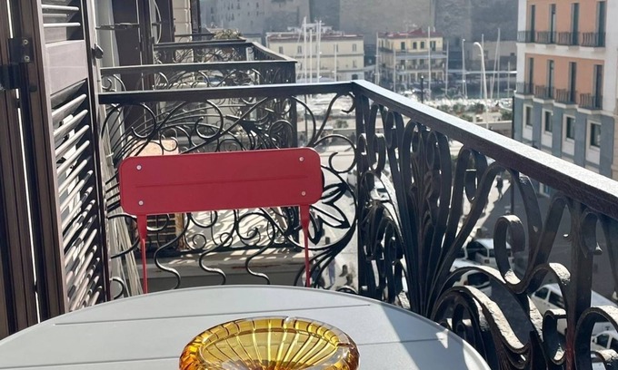 Santa Lucia Apartment | Partenope143 apartment, the best of Naples just a stone's throw from you