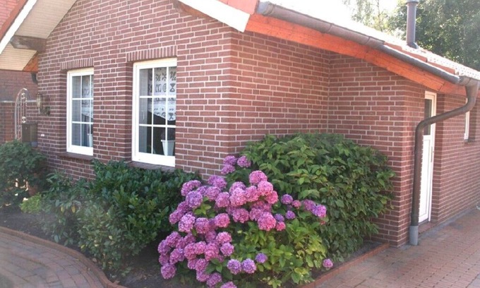 Norden House | Partly log house style with 700 sqm natural garden, quiet area
