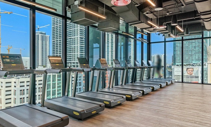 Downtown Miami Apartment | partment with AC in vibrant Miami